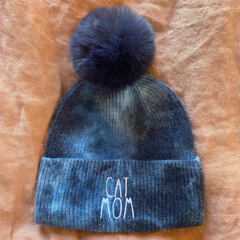 NWOT Rae Dunn Cat Mom Beanie